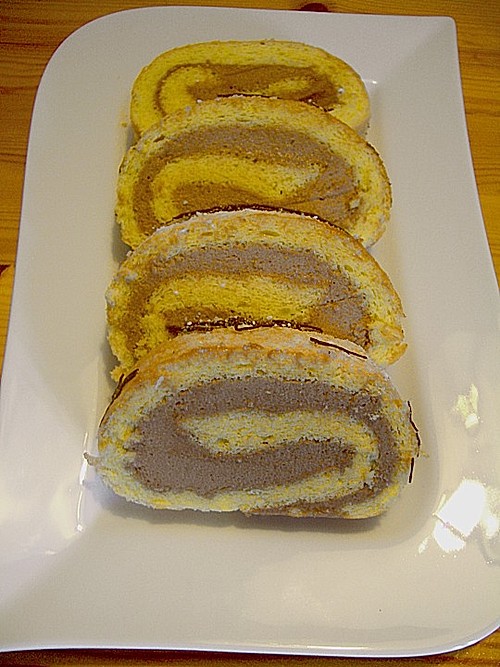 Biskuitroulade mit Nougat - Baileys - Creme