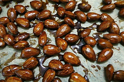 Gebrannte Mandeln mit wenig Zucker 6