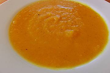 Kürbis - Steckrüben - Suppe mit Curry