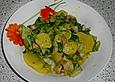 Herzschlags Endivien - Kartoffelsalat mit gebratenem Speck und &Auml;pfeln