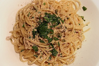 Pasta mit Thunfisch - Zitronenso&szlig;e