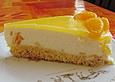 Orangensahnecremetorte auf Butterkeksbiskuit