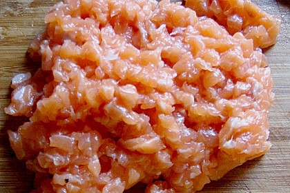 Apfel - Lachs - Tatar auf Wasabispiegel