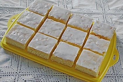 Saftiger Zitronenkuchen 11