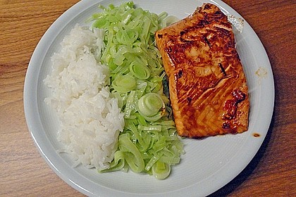 Lachs-Teriyaki auf Porreegem&uuml;se 3