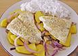 Pangasiusfilet mit Mango und roten Zwiebeln