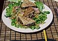 Hackfleisch - Bruschettini mit deftigem Blattsalat