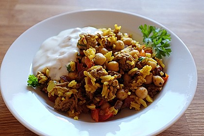 Hackfleisch-Reis-Pfanne mit Curry, Kichererbsen und