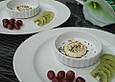 &Uuml;berbackener Ziegenk&auml;se mit Obst