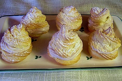 Windbeutel mit Vanillecreme 7