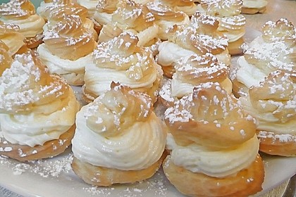 Windbeutel mit Vanillecreme 11