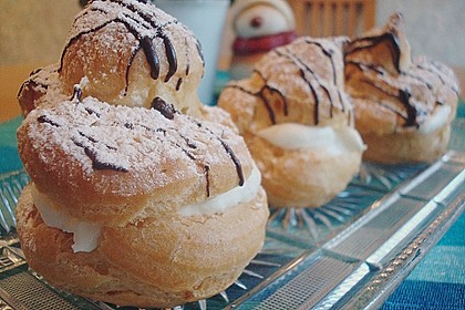 Windbeutel mit Vanillecreme 8
