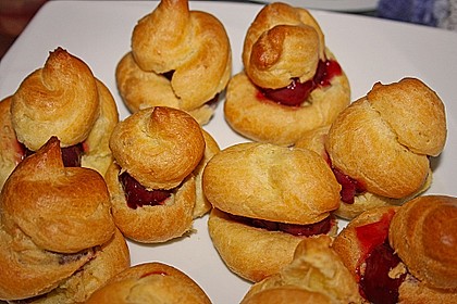 Windbeutel mit Vanillecreme 27