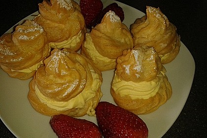 Windbeutel mit Vanillecreme 20