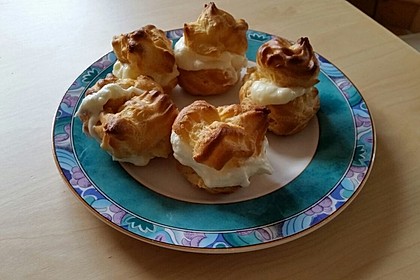 Windbeutel mit Vanillecreme 6