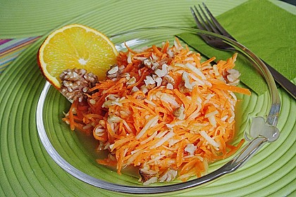 Möhren - Apfel - Salat mit Orangendressing und Walnüsse 2