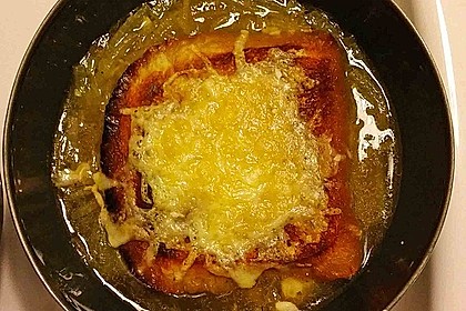 Zwiebelsuppe 22