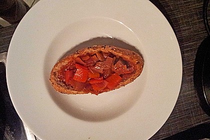 Gulasch vom Rind mit Schalotten und Paprika 28