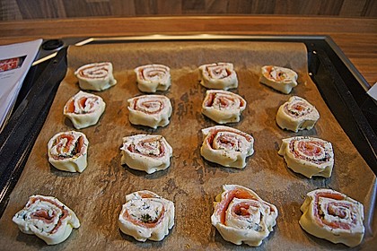 Bl&auml;tterteig - Lachs - Schnecken 23