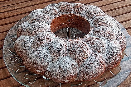 Karotten - Nusstorte mit Schokolade 2
