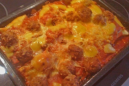 &Uuml;berbackene Maultaschen mit Hackb&auml;llchen.