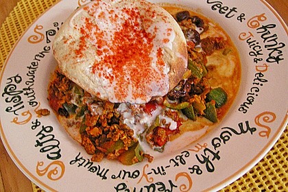 Gef&uuml;llte Paprika mit Joghurtsauce 5