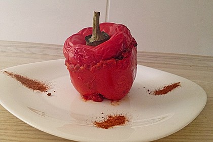 Gef&uuml;llte Paprika mit Joghurtsauce 12