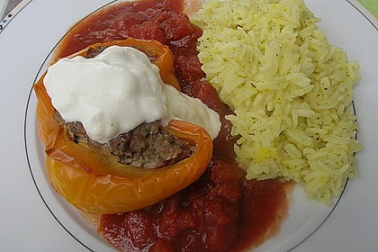Gef&uuml;llte Paprika mit Joghurtsauce 15