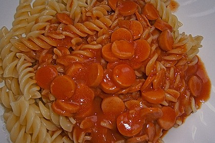 Nudeln mit Tomatensauce 2