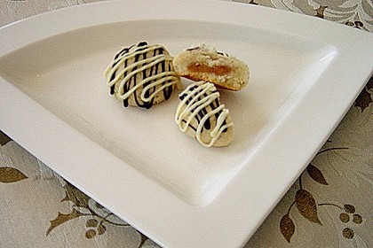 Gef&uuml;llte Nussb&auml;llchen 3