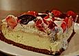American Cheesecake mit Sahne - Fr&uuml;chte - Topping