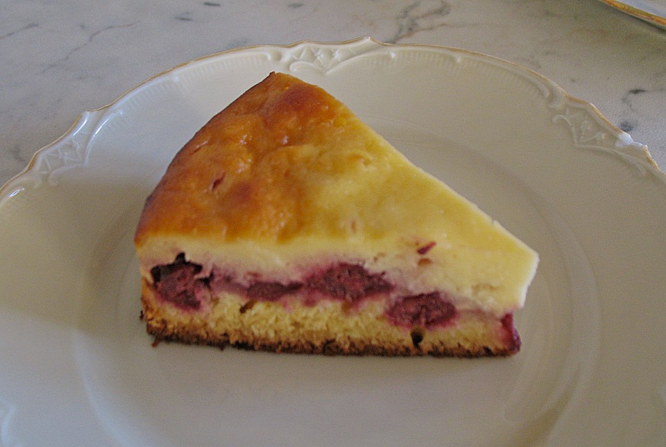 Jockels Kirsch - Marzipan - Kuchen mit Vanilleguss (Rezept mit Bild ...