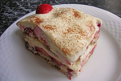 Vanillemousse - Tiramisu mit Beeren 4