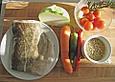 Skreitranchen auf der Haut gebraten mit Schmortomaten und Buchweizengem&uuml;se
