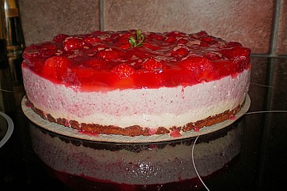 Erdbeermousse - Torte 1