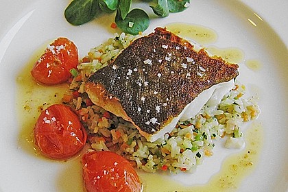 Skreitranche auf der Haut gebraten mit Schmortomaten  auf Ingwer - Gem&uuml;se - Reis 3