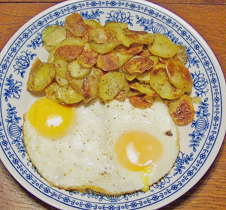 Bratkartoffeln mit Rühr- oder Spiegelei (Rezept mit Bild) | Chefkoch.de