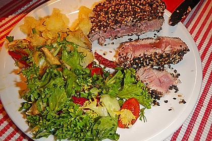 Thunfischfilet in Zimt - Sesam - Kruste auf Chili - Mango - Salat 20
