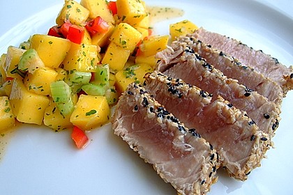 Thunfischfilet in Zimt - Sesam - Kruste auf Chili - Mango - Salat 8