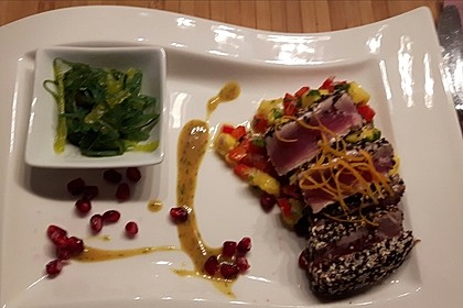 Thunfischfilet in Zimt - Sesam - Kruste auf Chili - Mango - Salat 10