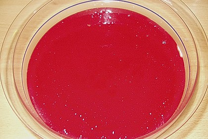 Sauerrahmcreme mit Himbeerpüree