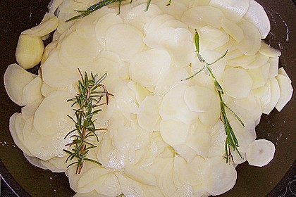 Kartoffelpfanne mit Mozzarella 20
