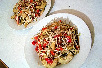Sojasprossen und Gurkensalat 2
