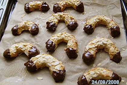 Mandelhörnchen 60