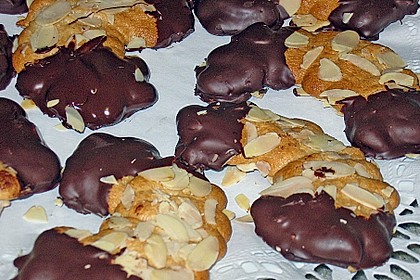 Mandelhörnchen 20