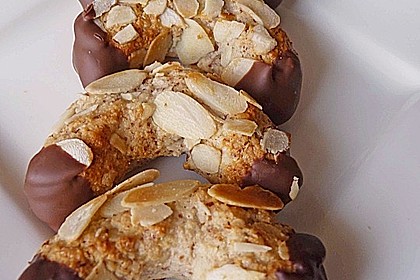 Mandelhörnchen 6