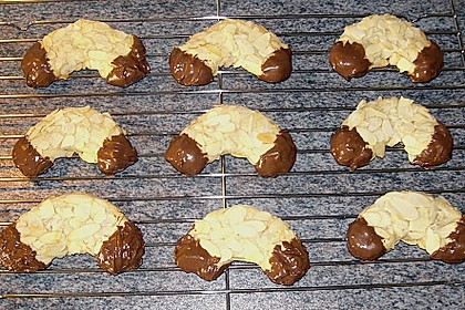 Mandelhörnchen 41