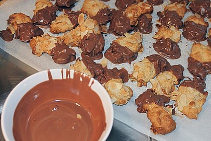 Mandelhörnchen 23