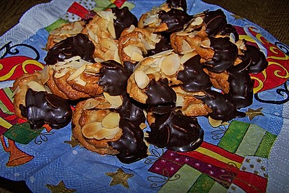 Mandelhörnchen 25