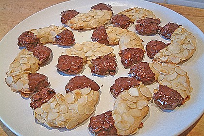 Mandelhörnchen 44